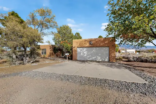 252 Camino De La Tierra, Corrales, NM 87048