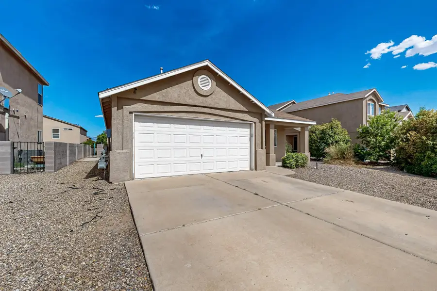 700 Lone Pine Drive Sw, Albuquerque, NM 87121 - Image #2