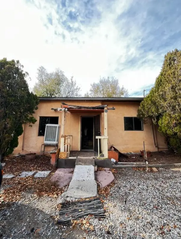 17 County Road 144, Alcalde, NM 87511