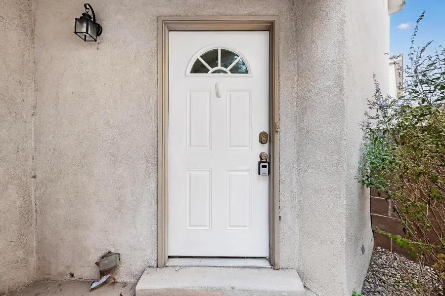 4247 Altura Vista Lane Ne, Albuquerque, NM 87110 - Image #3