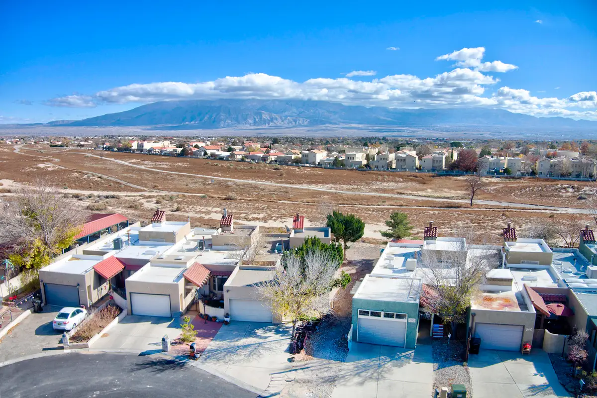 594 Diez Y Ocho Court Se, Rio Rancho, NM 87124 - Image #1