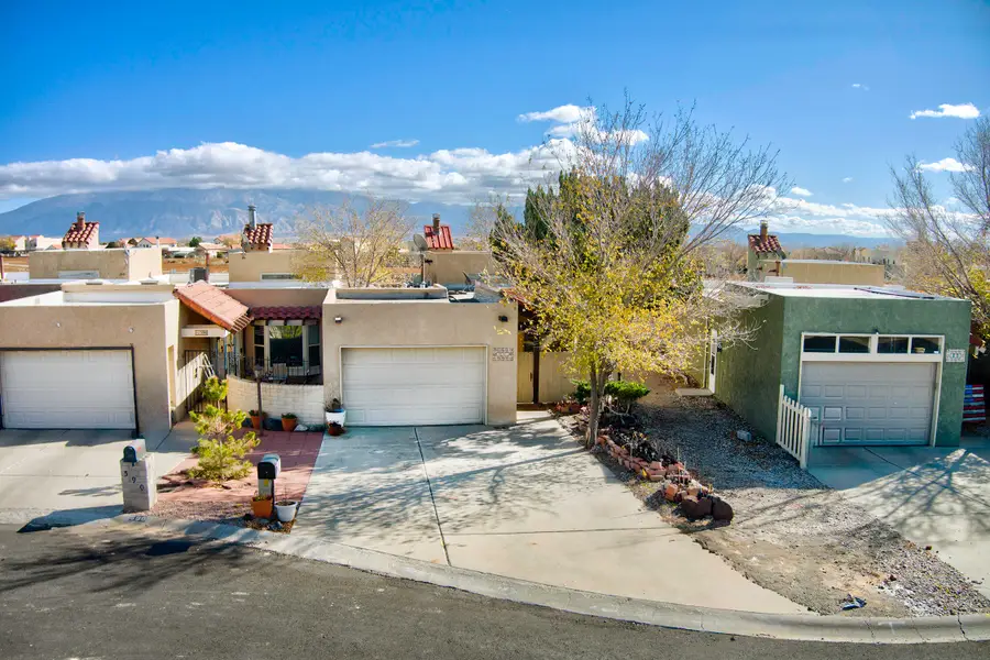 594 Diez Y Ocho Court Se, Rio Rancho, NM 87124 - Image #3