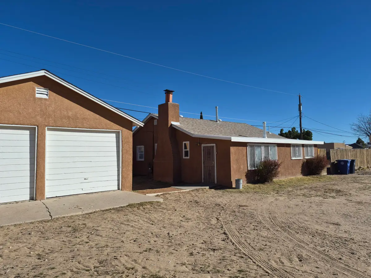220 52nd Street Sw, Albuquerque, NM 87105 - Image #1