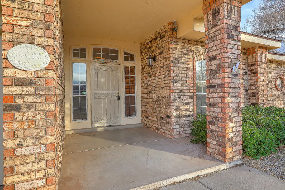 2208 Parkwest Drive Nw, Albuquerque, NM 87120 - Image #1