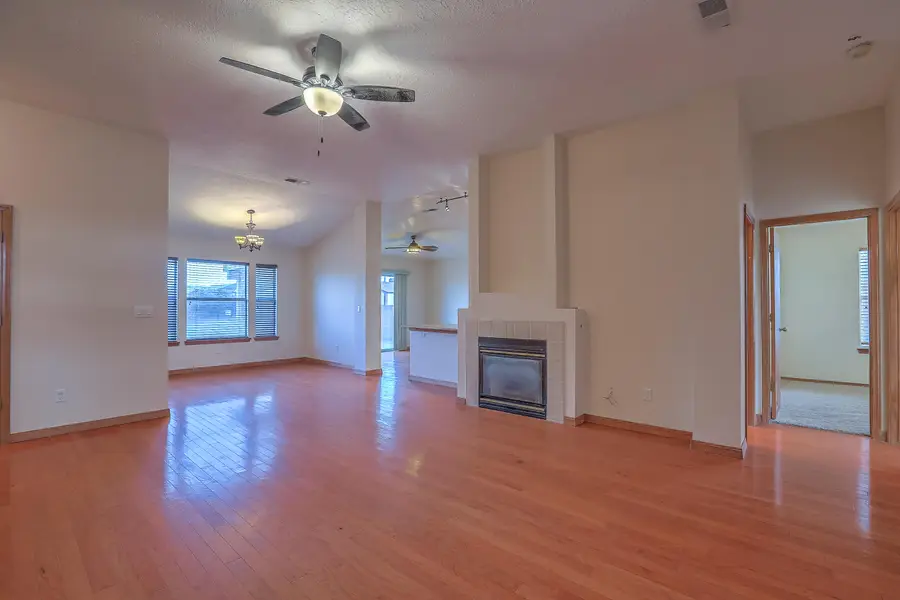 2208 Parkwest Drive Nw, Albuquerque, NM 87120 - Image #3