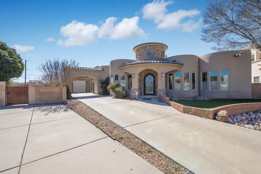 2200 Via Seville Road Nw, Albuquerque, NM 87104 - Image #2