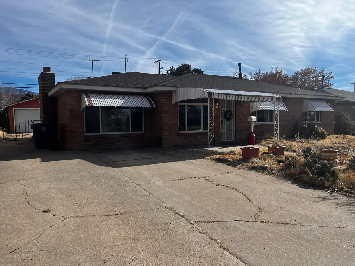 2008 Wisconsin Street Ne, Albuquerque, NM 87110 - Image #1