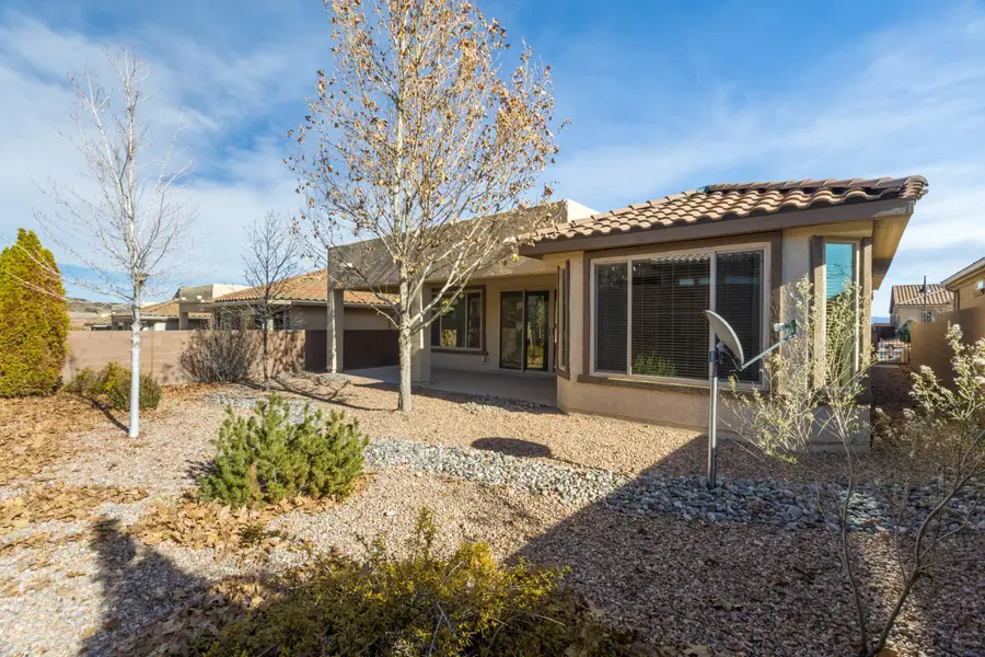 9320 Bear Lake Way Nw, Albuquerque, NM 87120 - Image #2
