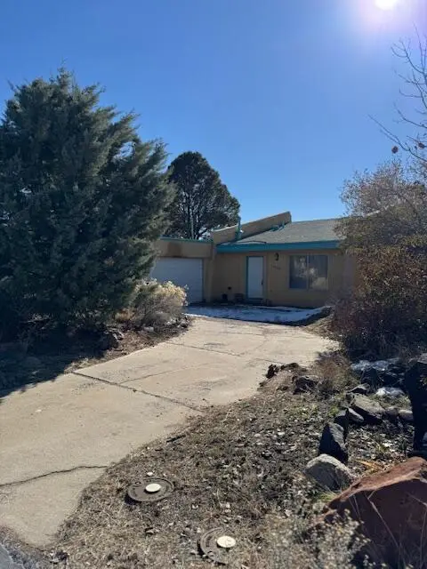 6659 Vooscane Avenue, Cochiti Lake, NM 87083
