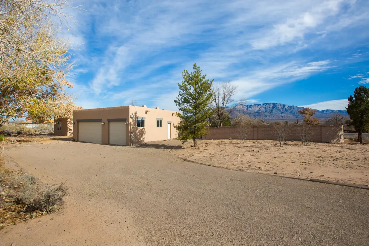 100 Camino Rayo Del Sol, Corrales, NM 87048 - Image #1