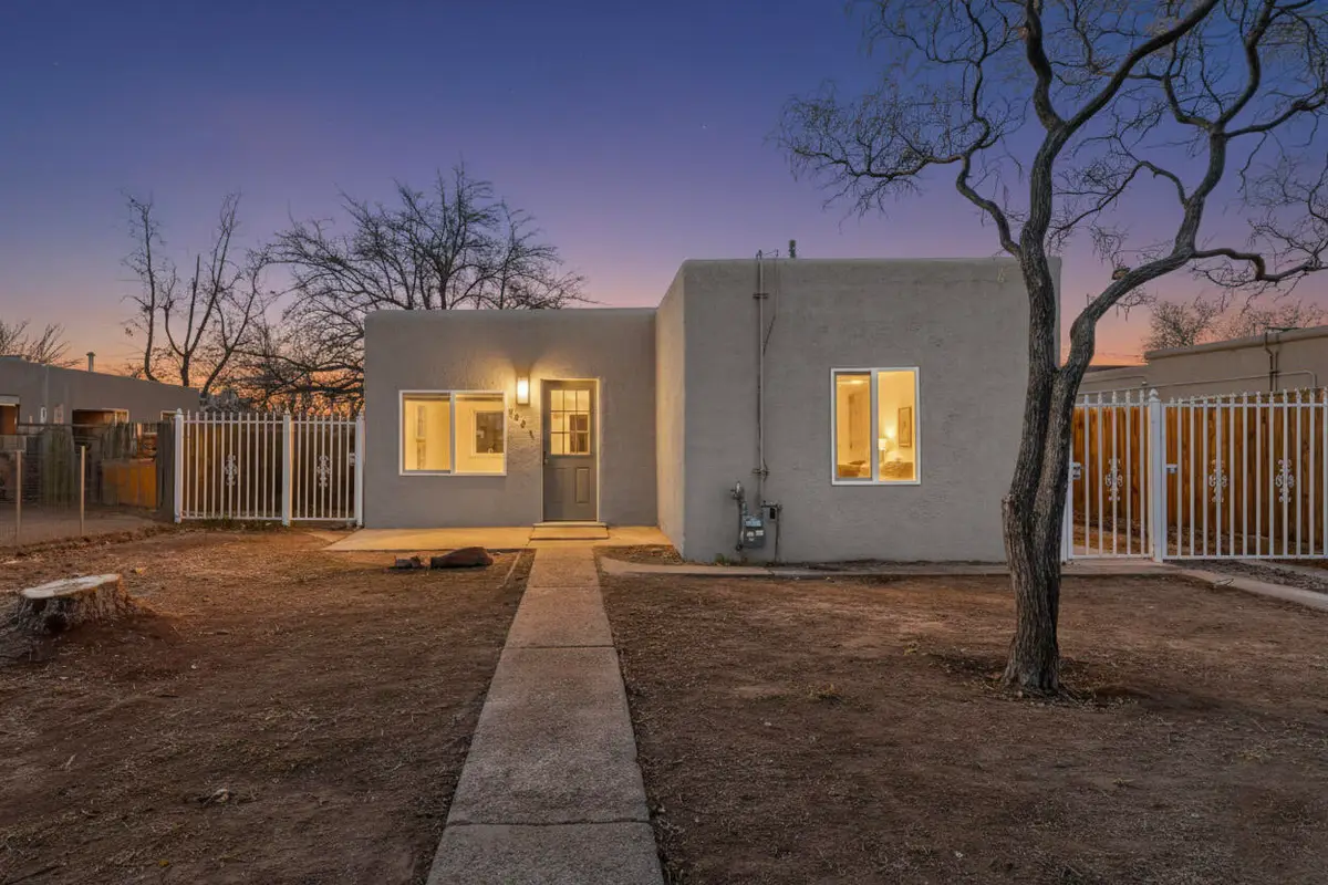 902 Headingly Avenue Nw, Albuquerque, NM 87107 - Image #1