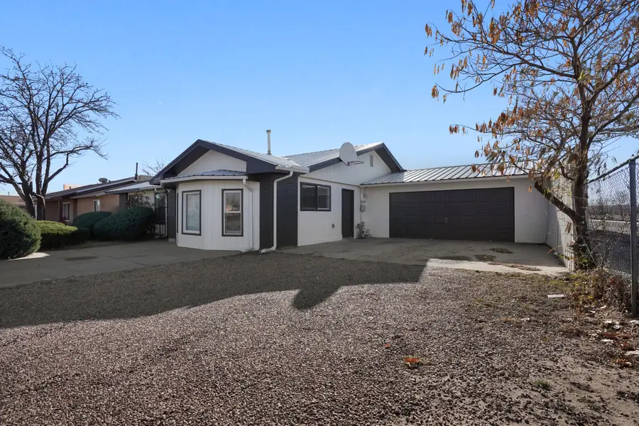 2717 Los Tretos Street Nw, Albuquerque, NM 87120 - Image #2