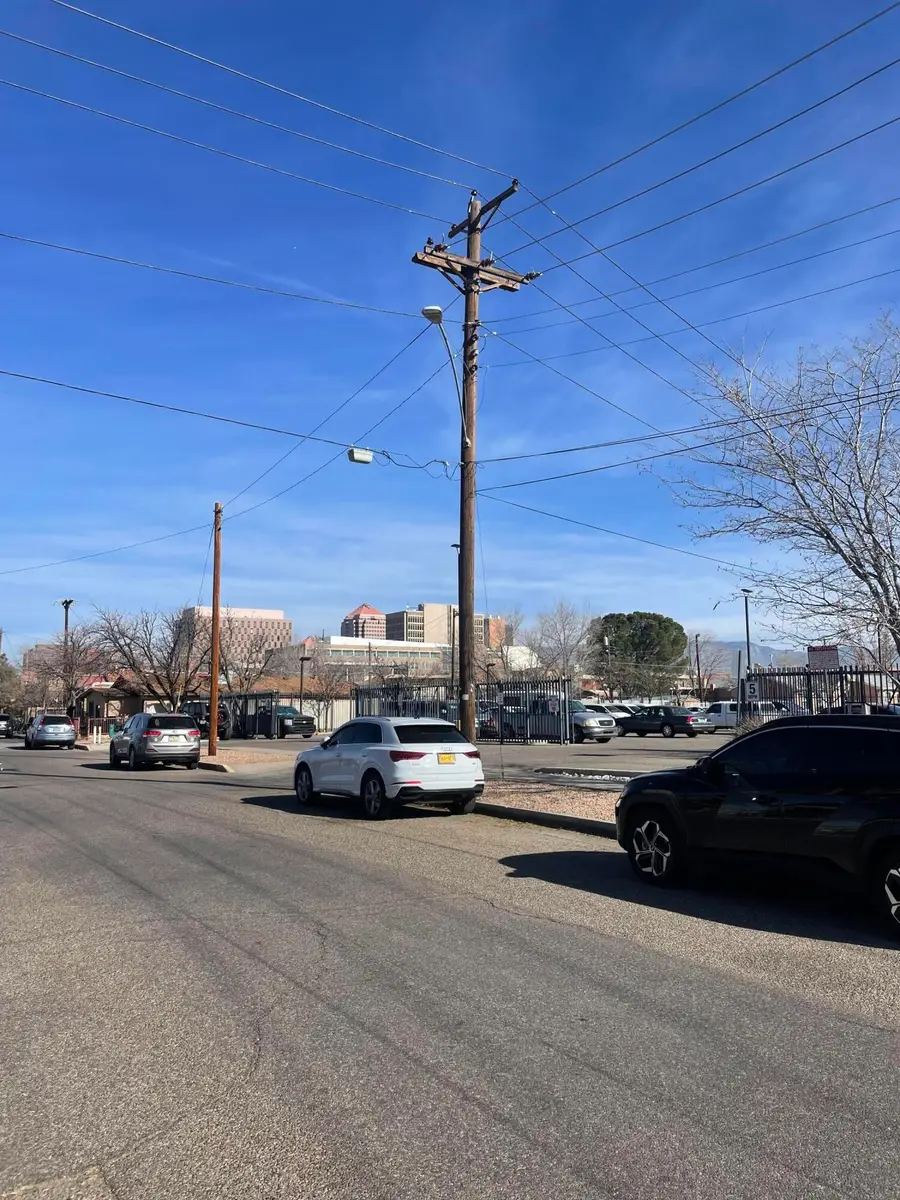 711 A 7th Street Sw, Albuquerque, NM 87102 - Image #2