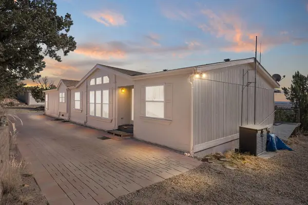 32 Cedar Hill Lane, Moriarty, NM 87035