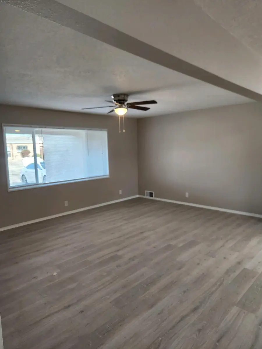 9820 Aztec Road Ne, Albuquerque, NM 87111 - Image #2