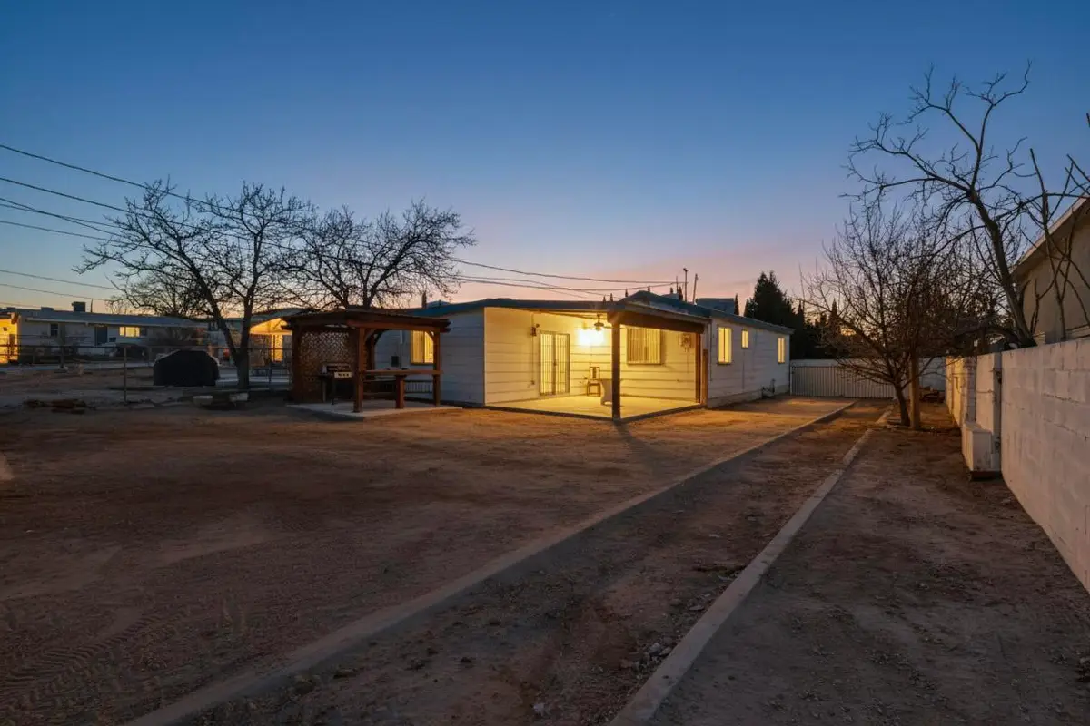 133 63rd Street Nw, Albuquerque, NM 87105 - #1