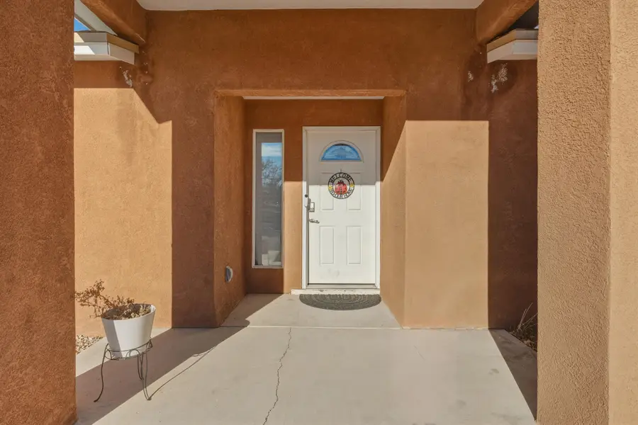 624 Figueroa Street Ne, Albuquerque, NM 87123 - Image #2