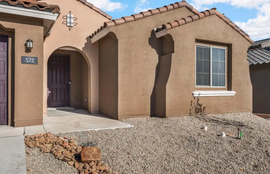 572 Amatista Loop Se, Rio Rancho, NM 87124 - Image #2