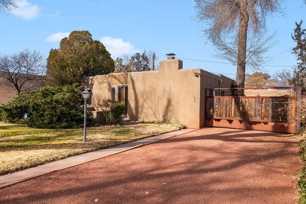 501 Laguna Boulevard Sw, Albuquerque, NM 87104 - Image #1