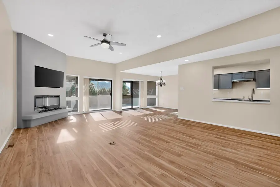 793 Tramway Lane Ne #UNIT C, Albuquerque, NM 87122 - Image #2