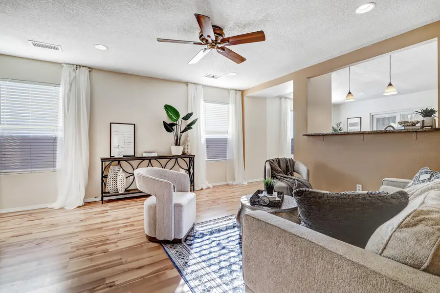 2435 Woodhill Drive Nw, Albuquerque, NM 87120 - Image #3