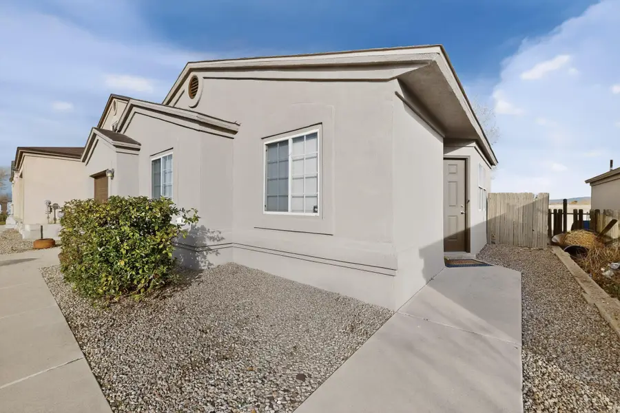 1112 Angelina Daisy Street Sw, Albuquerque, NM 87121 - Image #3