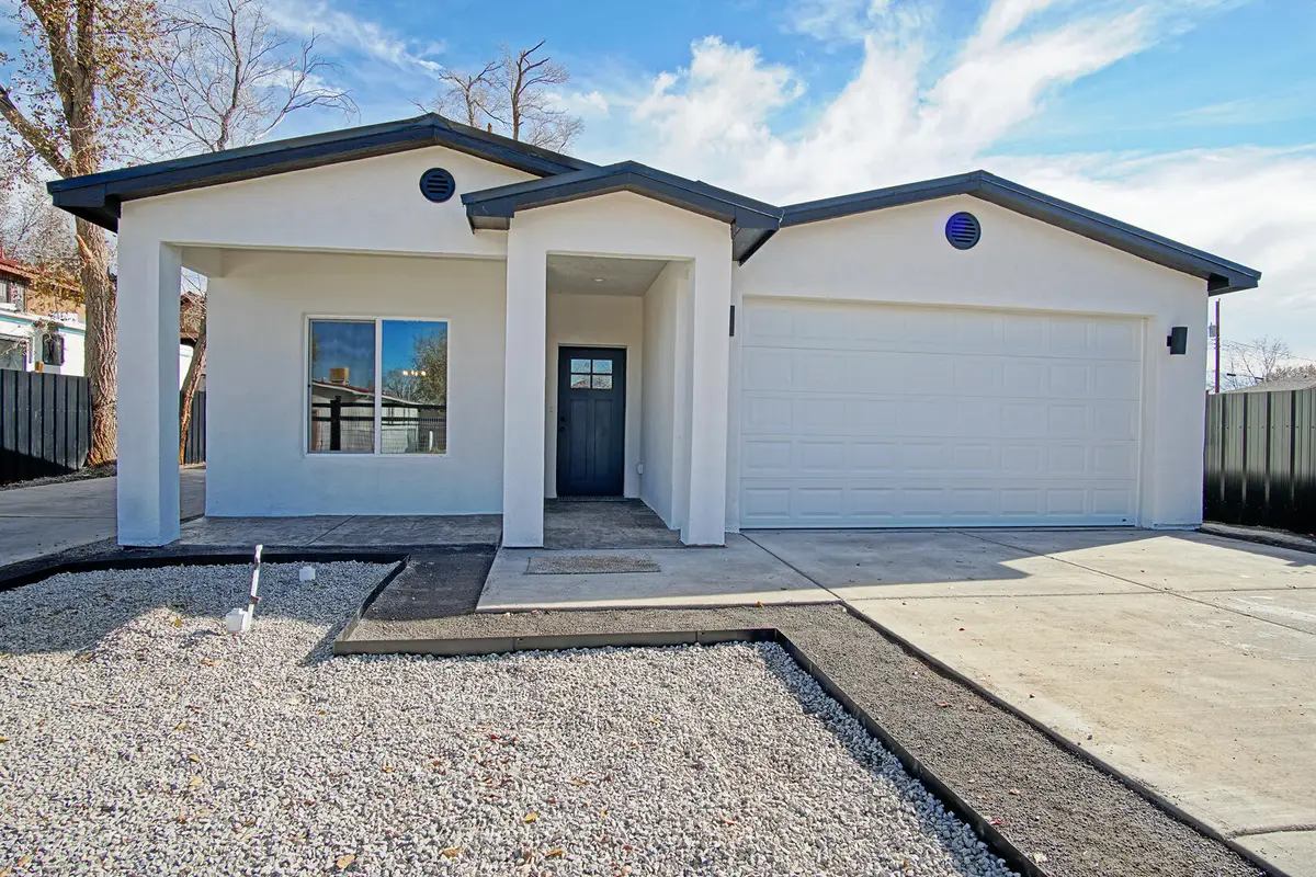 2040 Lucia Avenue Sw, Albuquerque, NM 87105 - Image #1