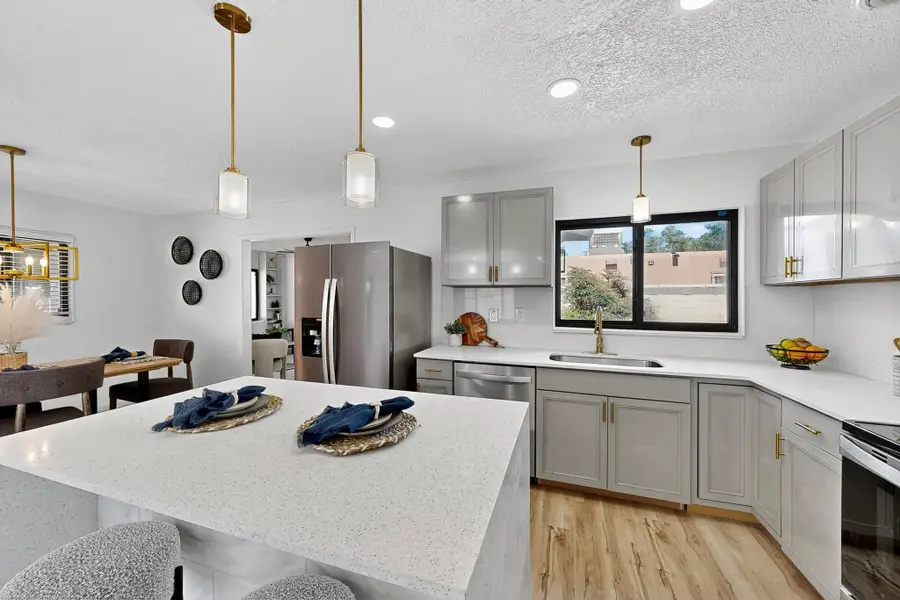 1820 Lester Drive Ne, Albuquerque, NM 87112 - Image #2