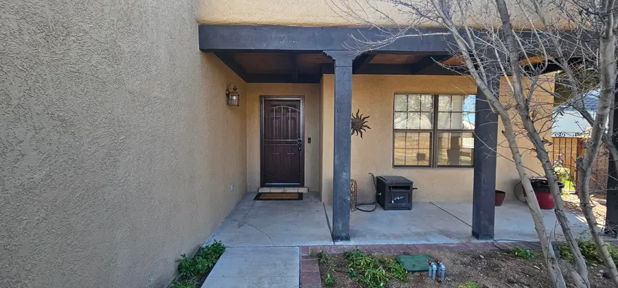 8020 Corona Avenue Ne, Albuquerque, NM 87122 - Image #2