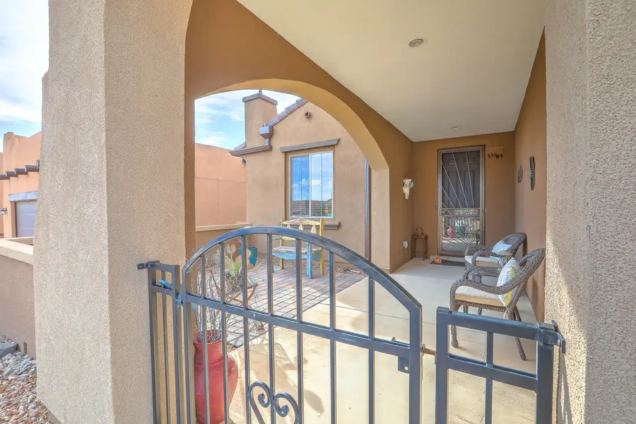 2331 Komatke Trail Nw, Albuquerque, NM 87120 - Image #2
