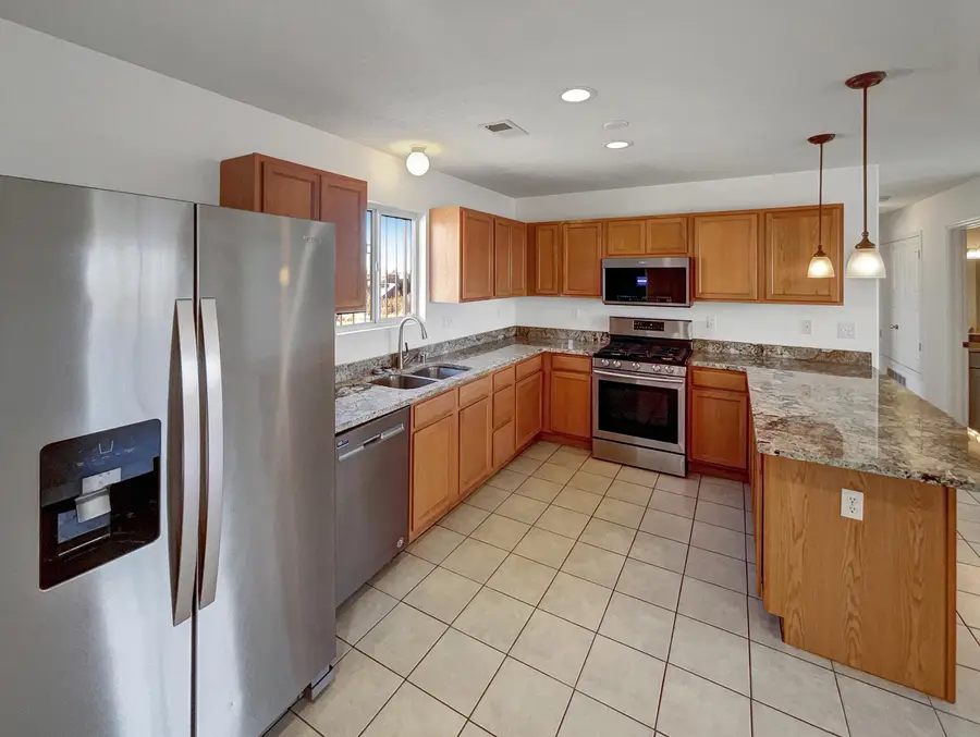 336 4th Avenue Sw, Rio Rancho, NM 87124 - Image #2