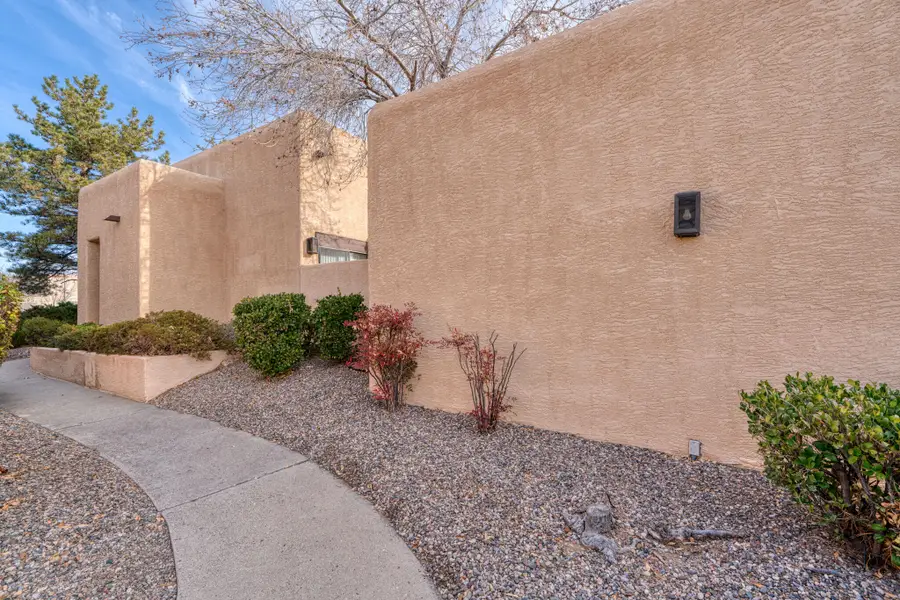 10277 Las Casitas Court Ne, Albuquerque, NM 87111 - Image #3