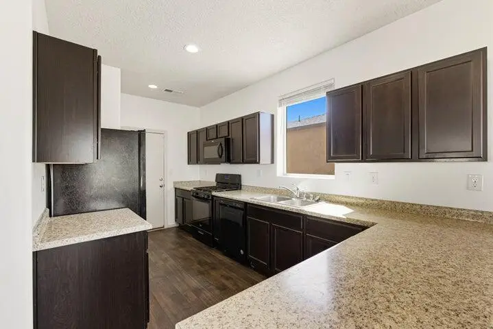 19 Hermanos Loop, Los Lunas, NM 87031 - Image #3