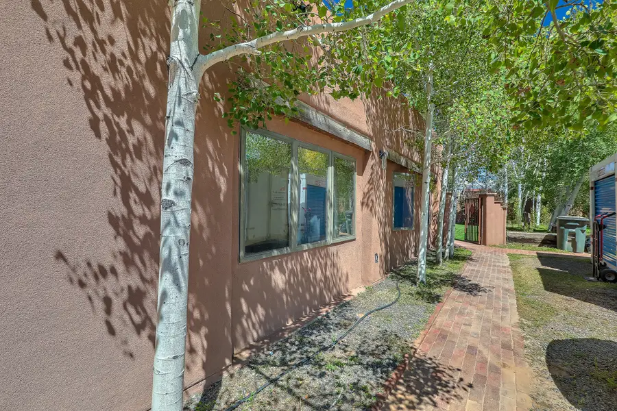 23 Senda Corvo, Santa Fe, NM 87507 - Image #3