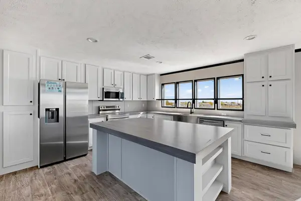 533 Hill Road Ne, Rio Rancho, NM 87144