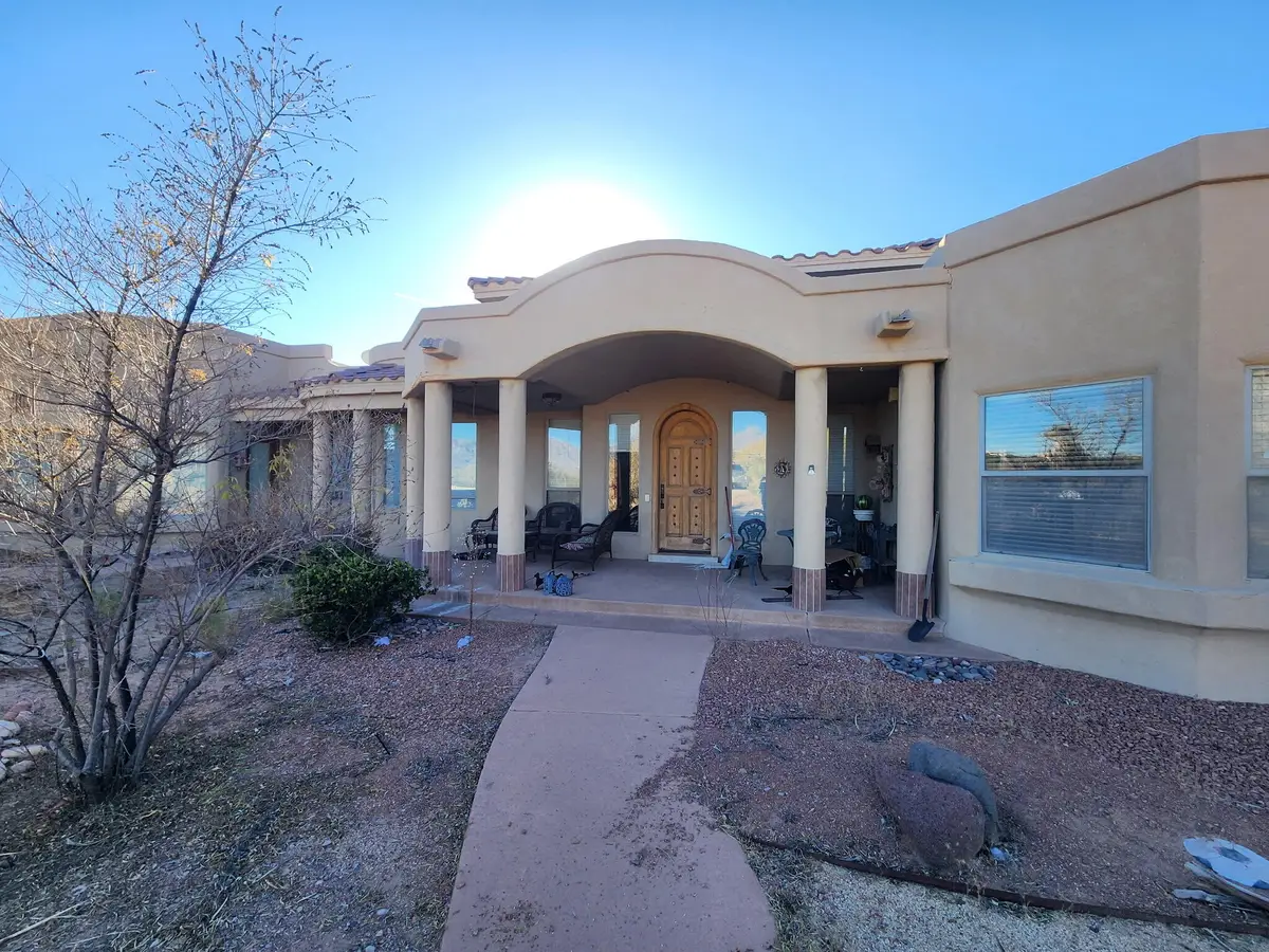 5468 Remington Road, Las Cruces, NM 88011 - Image #1