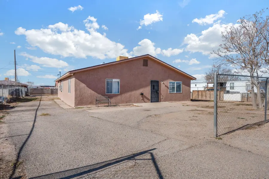 4603 Clay Street Se, Albuquerque, NM 87105 - Image #2