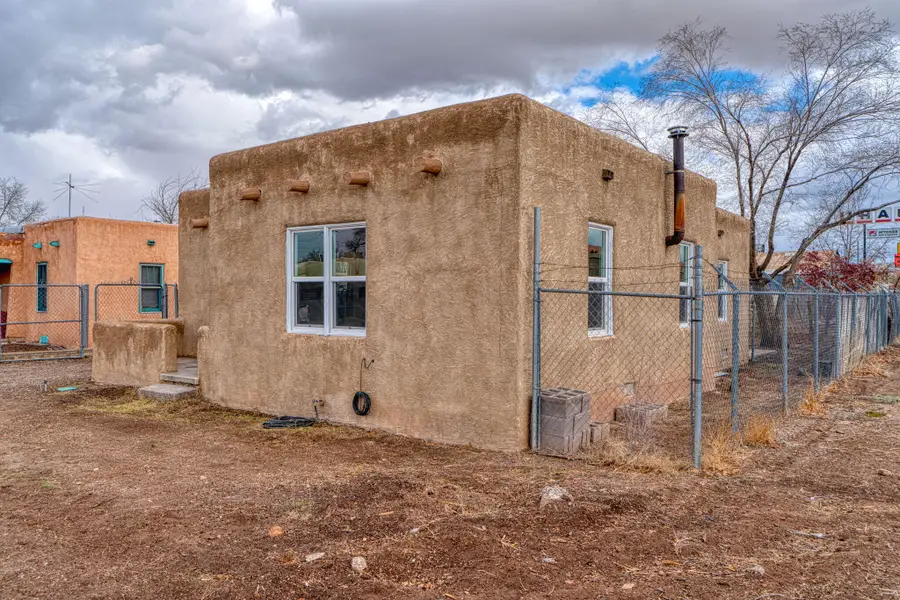 2204 7th Street Nw, Albuquerque, NM 87102 - Image #2