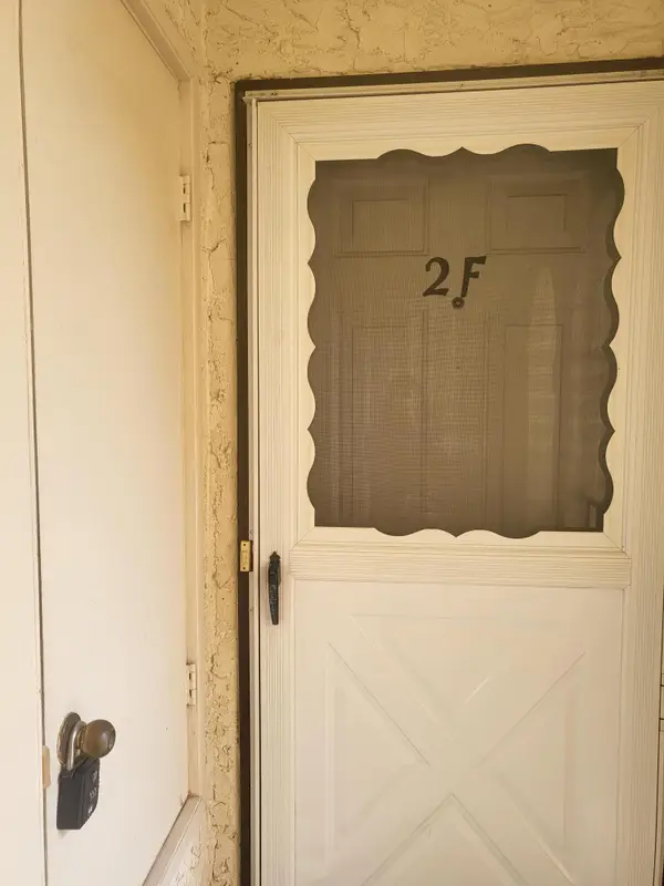 831 Country Club Drive Se #APT 2F, Rio Rancho, NM 87124