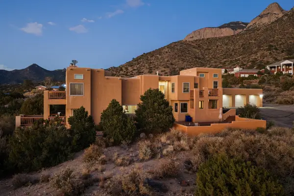 18 Tierra Monte Street Ne, Albuquerque, NM 87122