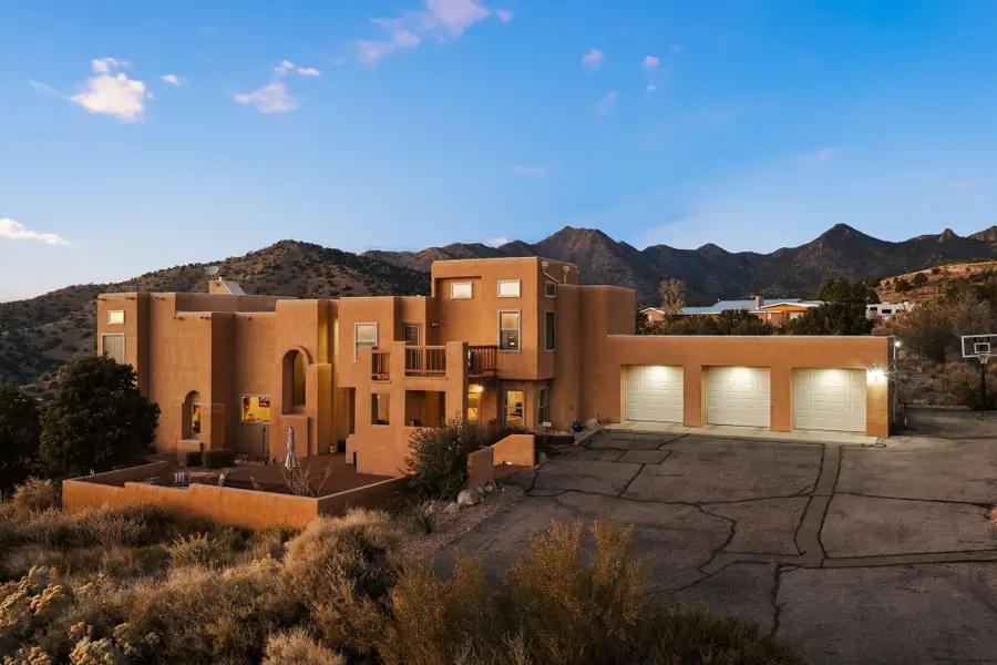 18 Tierra Monte Street Ne, Albuquerque, NM 87122 - Image #2