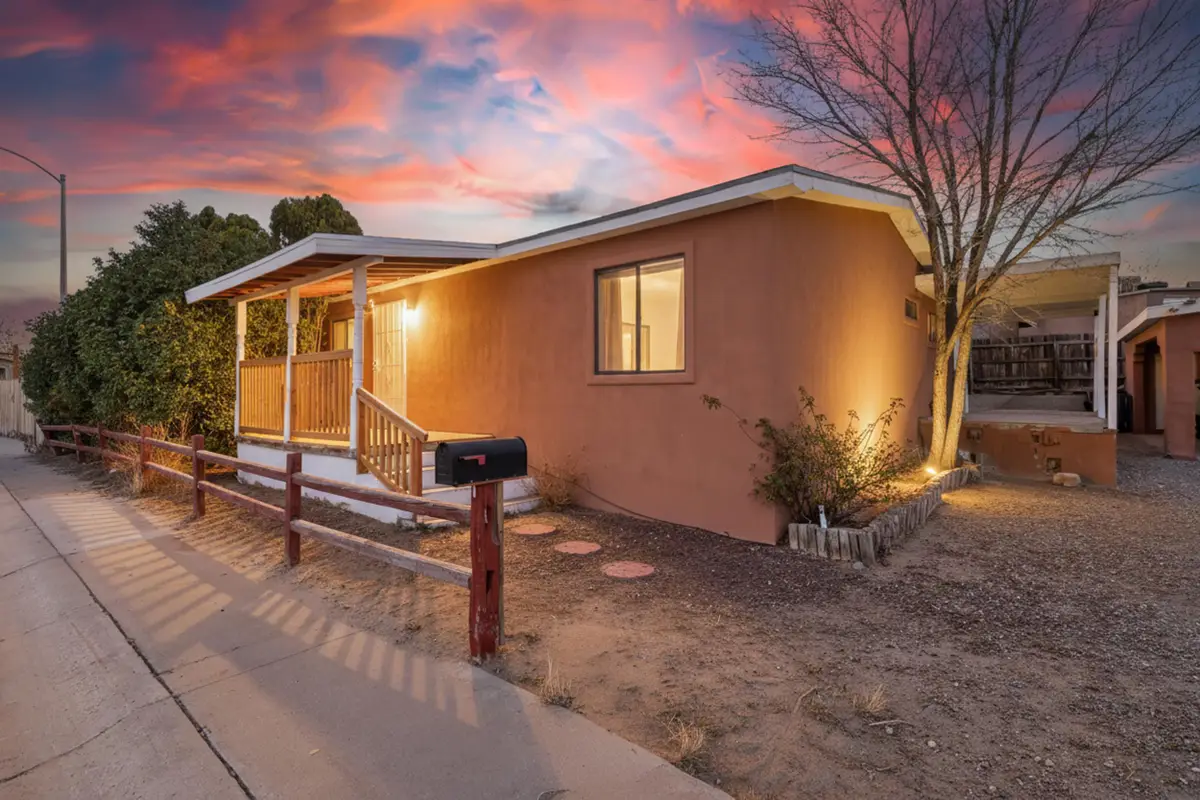 730 Vista Del Camino Street Sw, Albuquerque, NM 87105 - Image #1