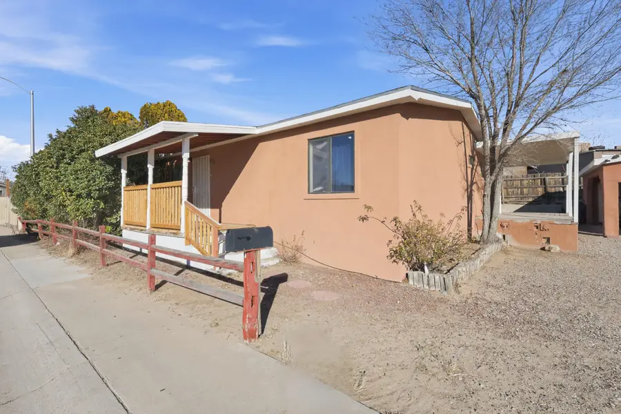 730 Vista Del Camino Street Sw, Albuquerque, NM 87105 - Image #2