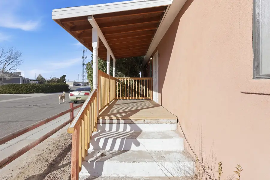 730 Vista Del Camino Street Sw, Albuquerque, NM 87105 - Image #3