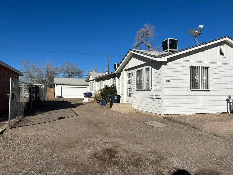 4717 Gibson Boulevard Se, Albuquerque, NM 87108 - Image #2