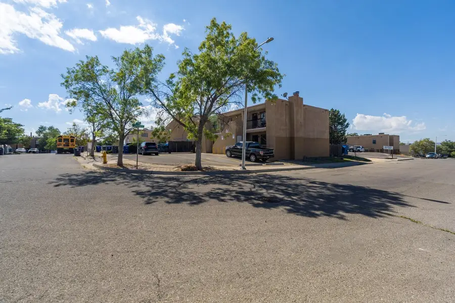 3611 Tyson Place Ne, Albuquerque, NM 87107 - Image #2
