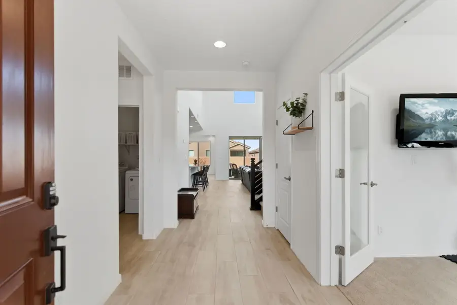 923 Zafiro Road Se, Rio Rancho, NM 87124 - Image #3