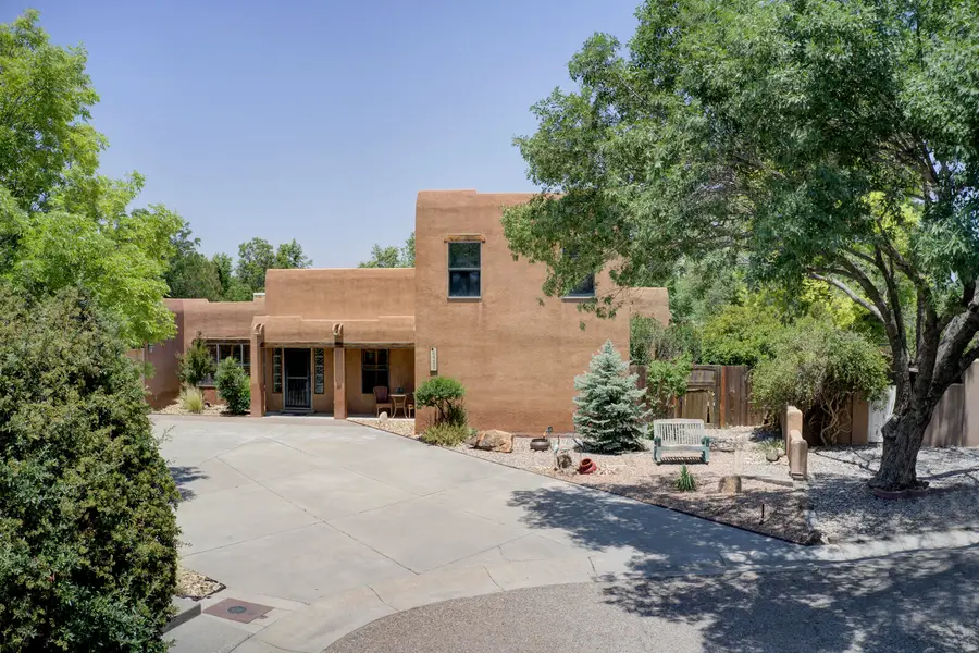 6425 Guadalupe Place Nw, Los Ranchos De Albuquerque, NM 87107 - Image #3