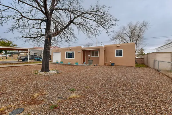 10516 Love Avenue Ne, Albuquerque, NM 87112