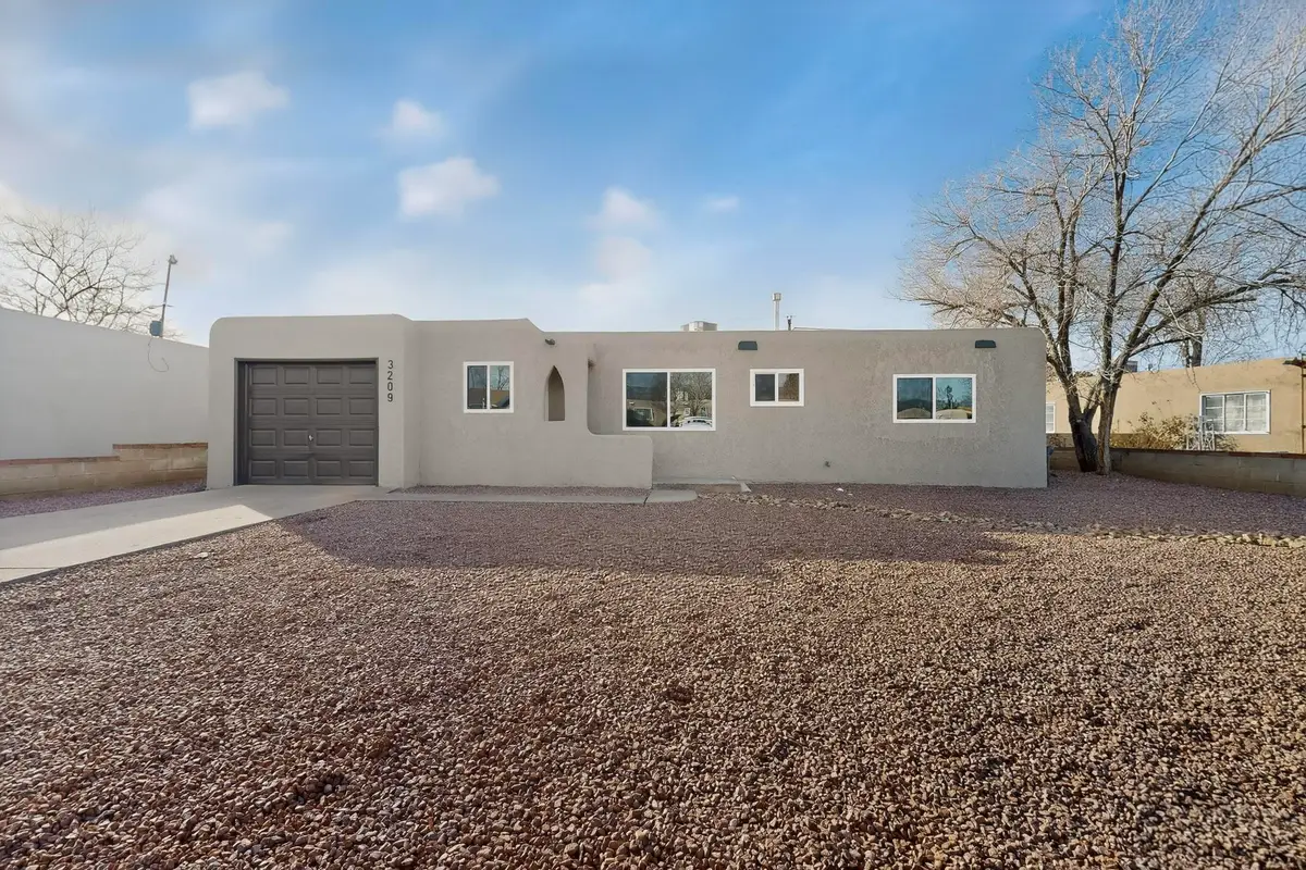 3209 Palomas Drive Ne, Albuquerque, NM 87110 - Image #1